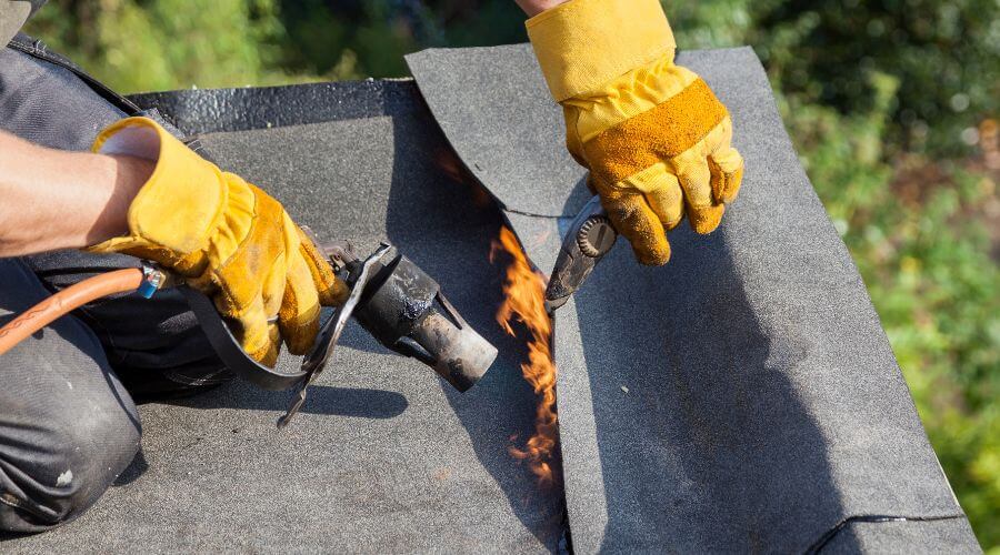 Professional gutter cleaning in Greer, SC